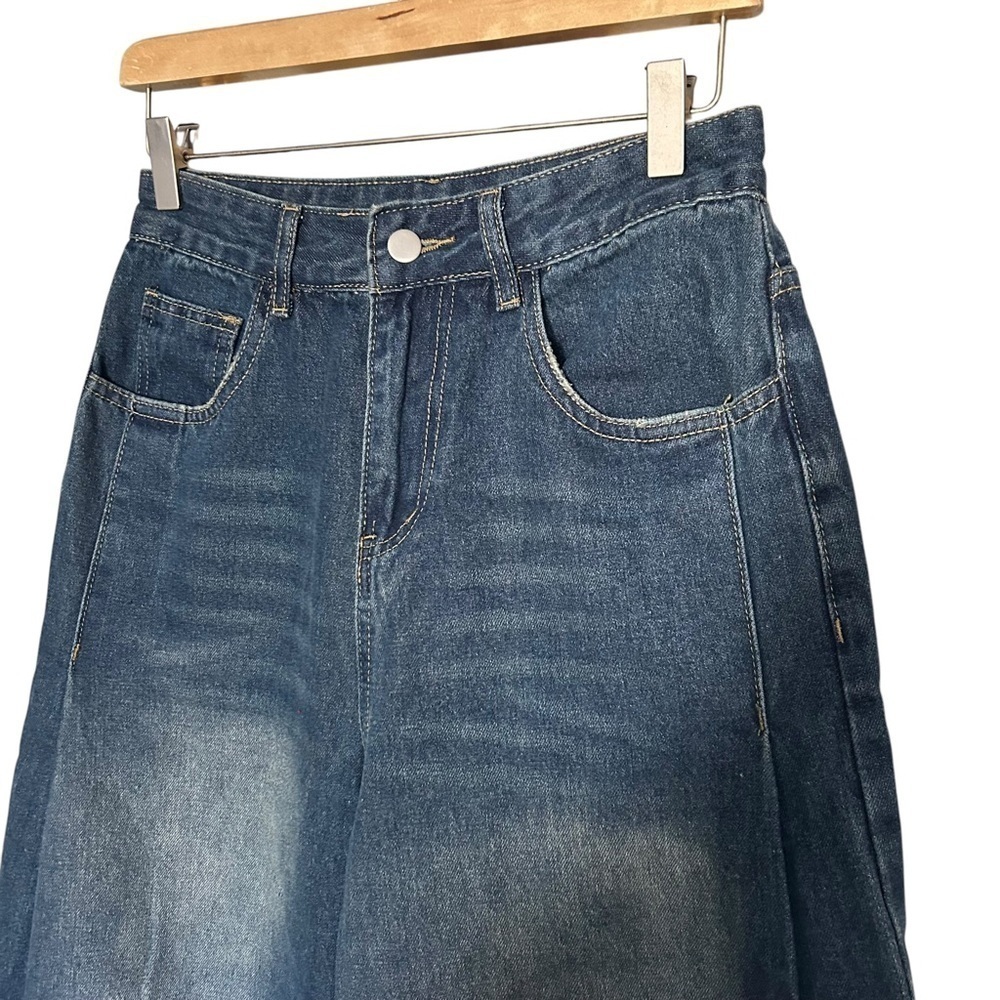 High Rise Wide Leg Distressed Jeans - Picture 4 of 10